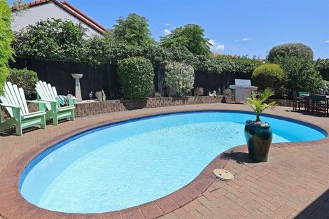Photo of property in 3 Pippen Court, Henderson, Auckland, 0612