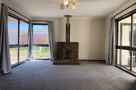 Photo of property in 8 Jillteresa Crescent, Half Moon Bay, Auckland, 2012