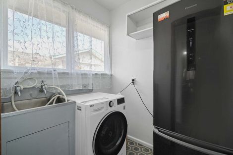 Photo of property in 41 Kathleen Crescent, Hornby, Christchurch, 8042