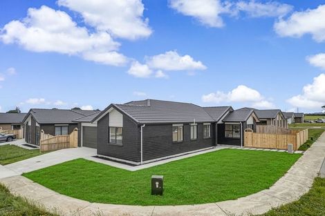 Photo of property in 24 Booker Drive, Tuakau, 2121