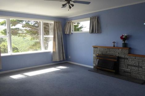 Photo of property in 9 Camrose Grove, Kingston, Wellington, 6021