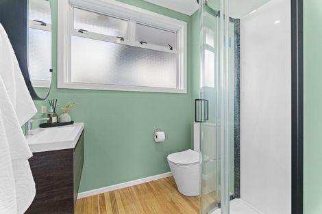 Photo of property in 15 Mclean Street, Strandon, New Plymouth, 4312