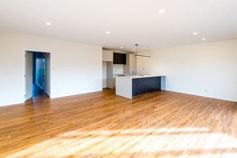 Photo of property in 63 Hayfield Way, Karaka, Papakura, 2113