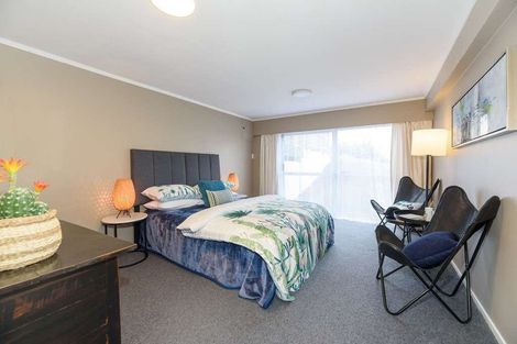 Photo of property in 2a/123 Hutchinsons Road, Bucklands Beach, Auckland, 2014