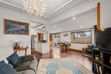 Photo of property in 143 Featherston Street, Palmerston North, 4410