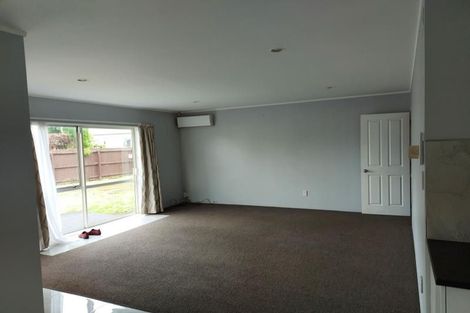 Photo of property in 100 Manuroa Road, Takanini, 2112