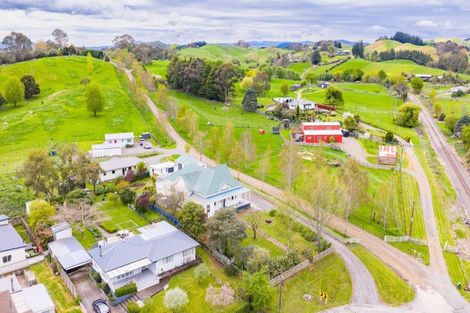 Photo of property in 16 Tamumu Road, Waipawa, 4210