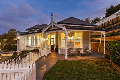 Photo of property in 32 Milton Road, Bluff Hill, Napier, 4110