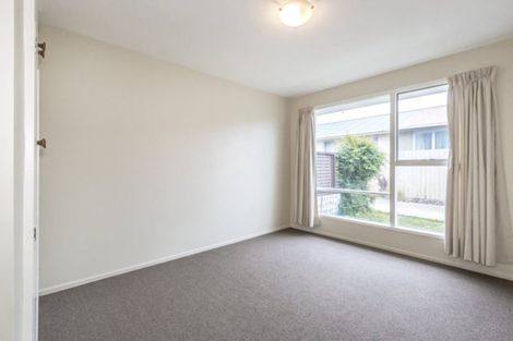 Photo of property in 16 Inwoods Road, Parklands, Christchurch, 8083