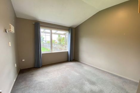 Photo of property in 8a Williams Street, Sunshine Bay, Queenstown, 9300