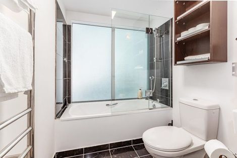 Photo of property in Aqua, 13/74 Oriental Parade, Oriental Bay, Wellington, 6011