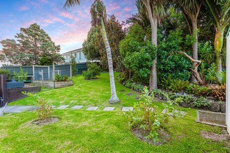 Photo of property in 171 Edmonton Road, Te Atatu South, Auckland, 0610