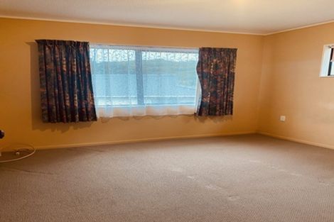 Photo of property in 8 Bushland Grove, Paparangi, Wellington, 6037