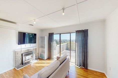 Photo of property in 22 Link Road, Newlands, Wellington, 6037