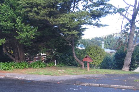 Photo of property in 61 Rimutaka Place, Titirangi, Auckland, 0604