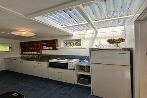 Photo of property in 12 Sylvan Glade, Piha, 0772