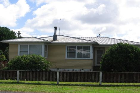 Photo of property in 8 Glen Norman Avenue, Henderson, Auckland, 0610