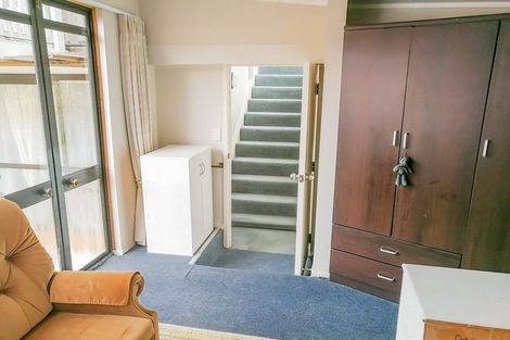 Photo of property in 1/56 Roberts Road, Glenfield, Auckland, 0629