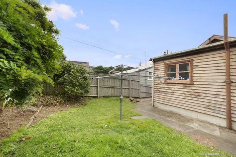 Photo of property in 70 The Parade, Island Bay, Wellington, 6023