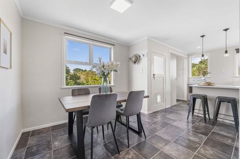 Photo of property in 9 Anson Place, Westown, New Plymouth, 4310