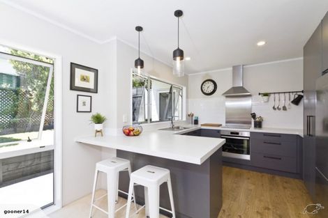 Photo of property in 22 Palmgreen Court, Stanmore Bay, Whangaparaoa, 0932