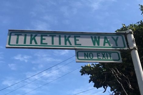 Photo of property in 43 Tiketike Way, Brooklyn, Wellington, 6021