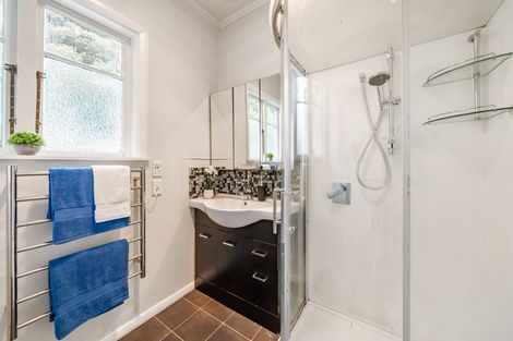 Photo of property in 2 Wood Street, Wallaceville, Upper Hutt, 5018