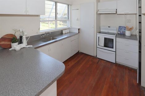 Photo of property in 14 Charles Road, Hannahs Bay, Rotorua, 3010