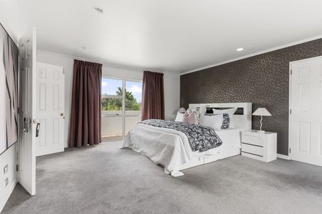 Photo of property in 9 Nathan Close, Somerville, Auckland, 2014
