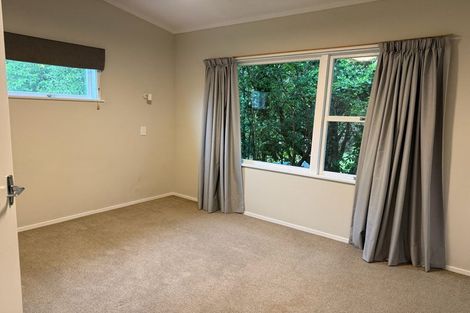 Photo of property in 14 Raymond Terrace, Northcote, Auckland, 0627