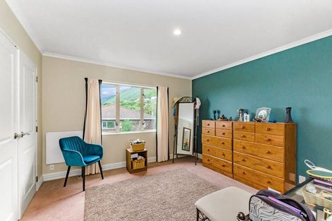 Photo of property in 115 Winara Avenue, Waikanae, 5036