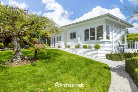 Photo of property in 6 Fendalton Crescent, Pinehaven, Upper Hutt, 5019