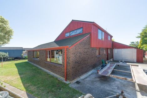 Photo of property in 7 Grange Place, Milson, Palmerston North, 4414