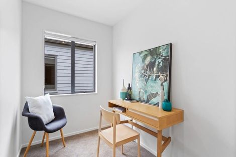 Photo of property in 15 Aquamarine Road, Rosehill, 2113