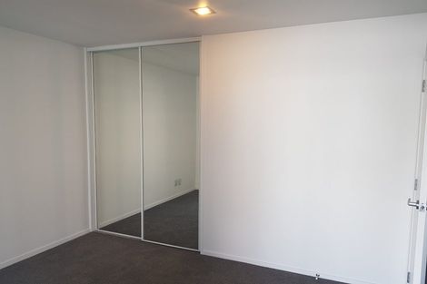 Photo of property in Shoal Haven Apartments, 202c/130 Anzac Street, Takapuna, Auckland, 0622