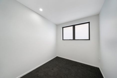 Photo of property in 3/13 Sarona Avenue, Glen Eden, Auckland, 0602