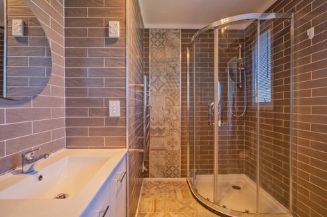 Photo of property in 1b White Street, Whitianga, 3510