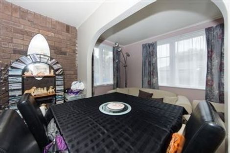 Photo of property in 39 Garelja Road, Henderson, Auckland, 0612