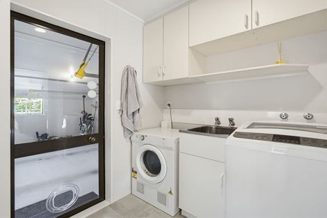Photo of property in 74b Grand Vue Road, Kawaha Point, Rotorua, 3010