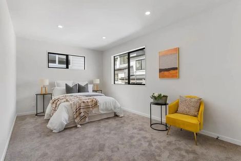 Photo of property in 17 Kathleen Street, Totara Vale, Auckland, 0627