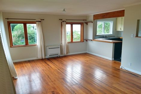 Photo of property in 11 Oku Street, Island Bay, Wellington, 6023