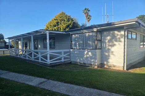Photo of property in 40 Lagoon Place, Poike, Tauranga, 3112
