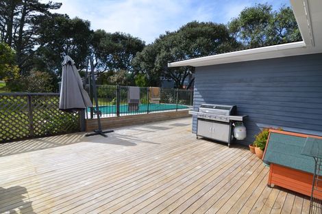 Photo of property in 105 Bond Crescent, Forrest Hill, Auckland, 0620