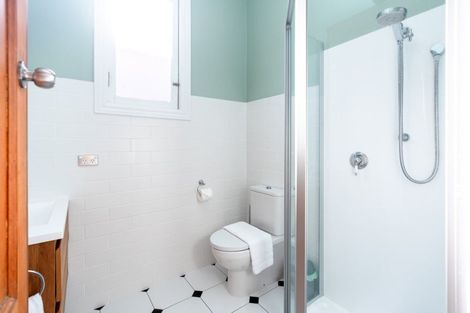 Photo of property in 10 Burnell Avenue, Thorndon, Wellington, 6011