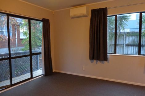 Photo of property in 13 Craigbank Avenue, New Lynn, Auckland, 0600
