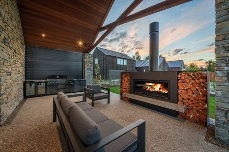 Photo of property in 16 Mccaw Mews, Wanaka, 9305