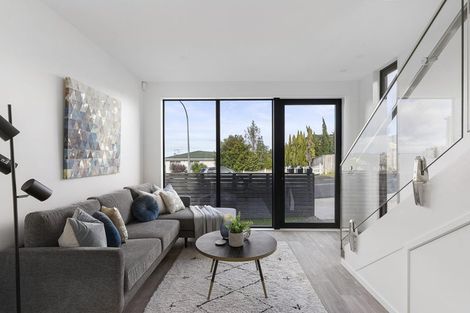 Photo of property in 14f Andrew Road, Howick, Auckland, 2010