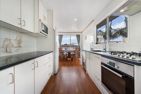 Photo of property in 14b Pipitea Place, Massey, Auckland, 0614