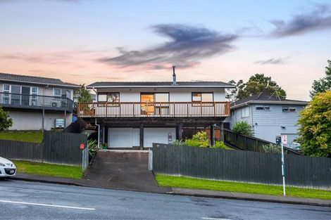 Photo of property in 59 Reynella Drive, Massey, Auckland, 0614