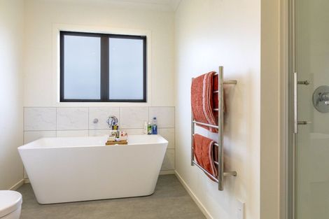 Photo of property in 1 Elm Place, Tikipunga, Whangarei, 0112